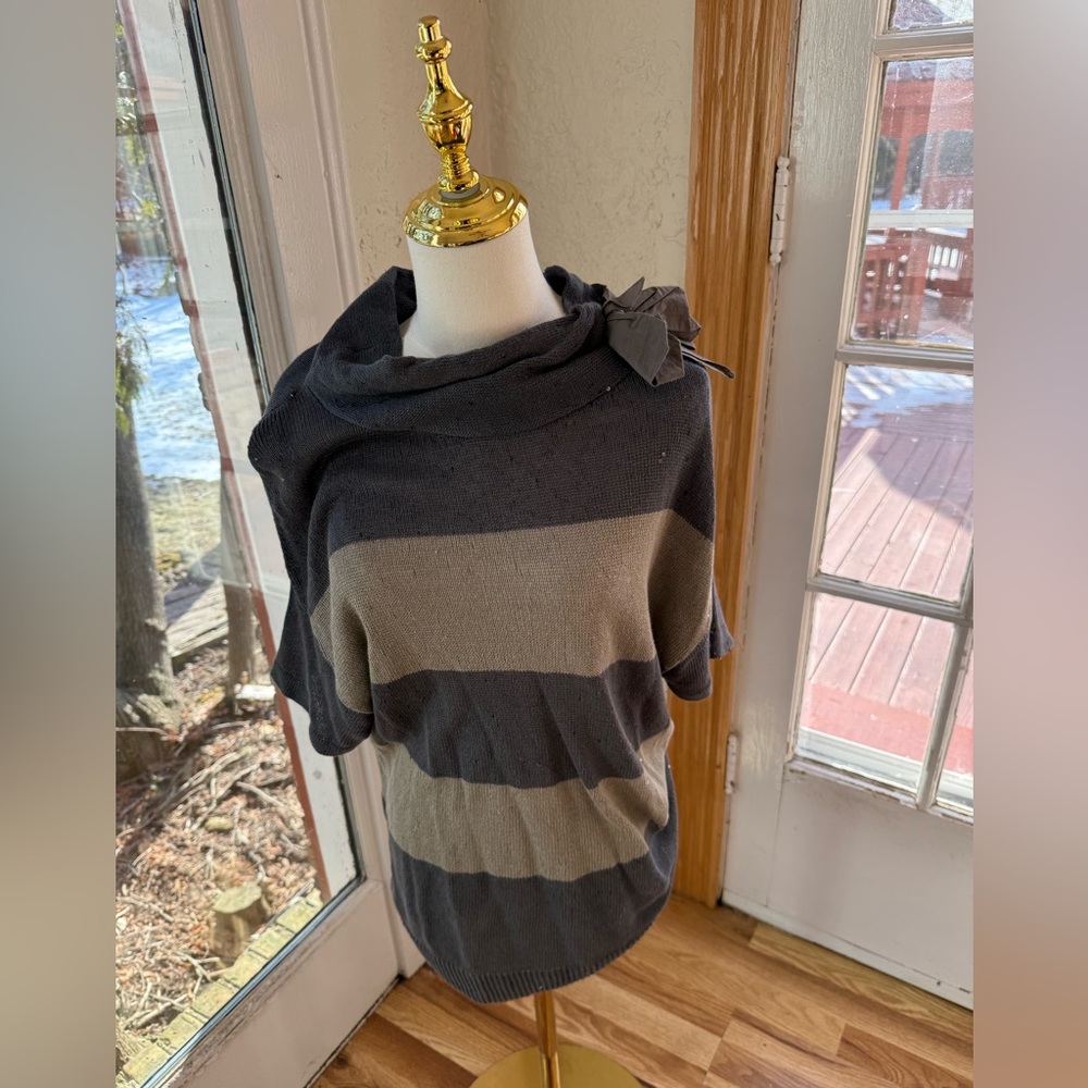 Brunello Cucinelli Gray Cowl Neck Sweater with Relaxed Fit